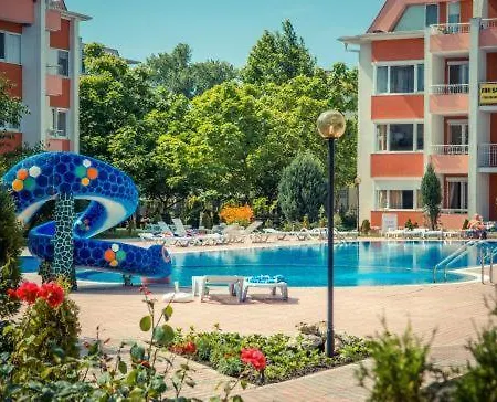 комплекс Sunny Fort 公寓 *